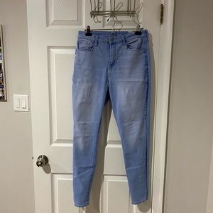 Light blue old navy rockstar skinny jeans size 10